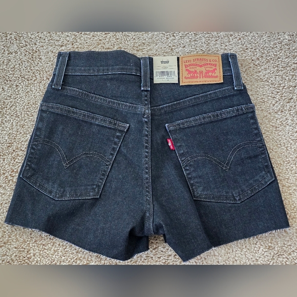 Nwt women's levis high rise black shorts 24 - Picture 5 of 6